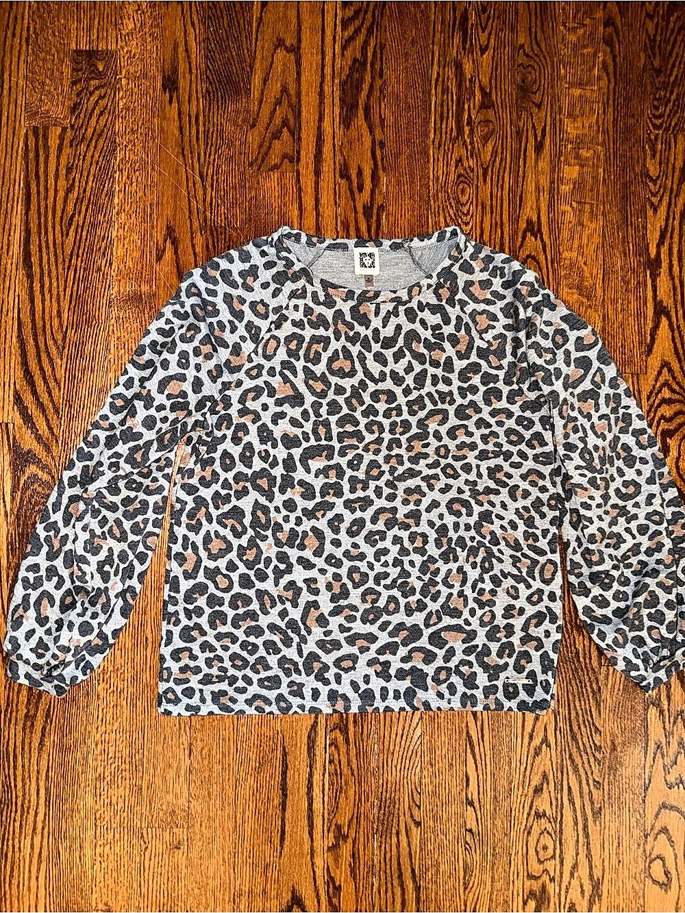 Anne Klein Leopard Print Long Sleeve Top Size Medium